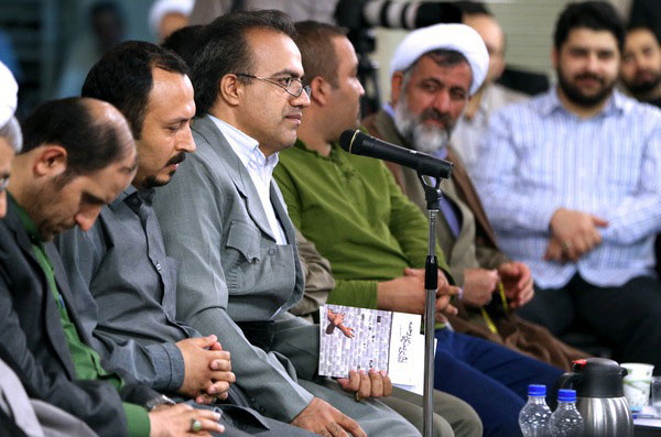 (تصاویر) محفل شعر خوانی در حضور رهبر انقلاب (تصاویر) محفل شعر خوانی در حضور رهبر انقلاب