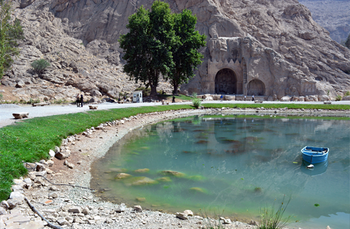 (تصاویر) دریاچه طاقبستان ناپدید شد (تصاویر) دریاچه طاقبستان ناپدید شد