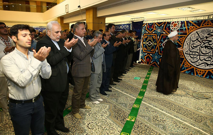 (تصاویر) افطاری هنرمندان با روحانی (تصاویر) افطاری هنرمندان با روحانی