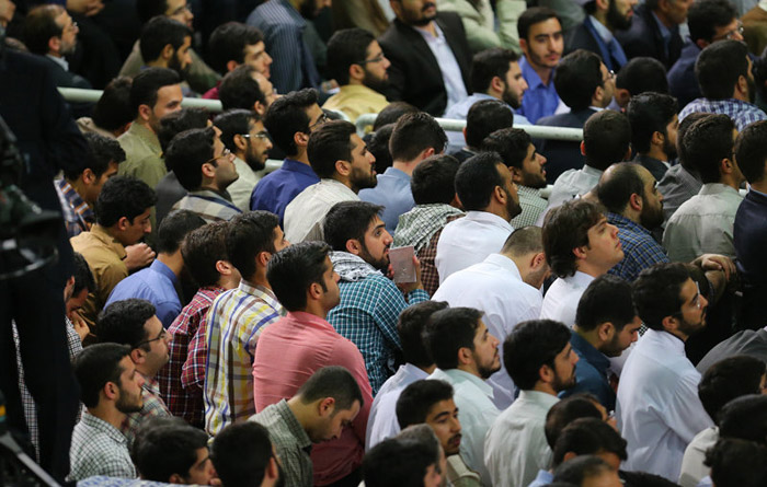 (تصاویر) دیدار دانشجویان با رهبرانقلاب (تصاویر) دیدار دانشجویان با رهبرانقلاب