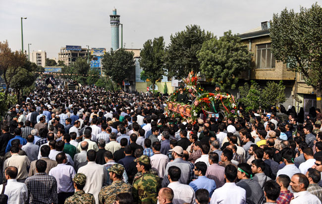 (تصاویر) تشییع پیکر هفت شهید مدافع حرم در مشهد و شهر ری (تصاویر) تشییع پیکر هفت شهید مدافع حرم در مشهد و شهر ری