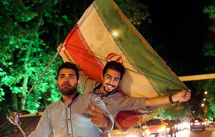 (تصاویر) جشن توافق هستهای در تهران (تصاویر) جشن توافق هستهای در تهران