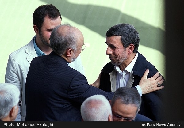 (تصویر) خوشوبش احمدینژاد با معاون روحانی (تصویر) خوشوبش احمدینژاد با معاون روحانی