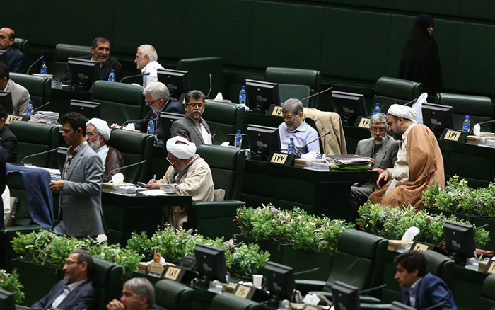 (تصاویر) ظریف در صحن علنی مجلس (تصاویر) ظریف در صحن علنی مجلس