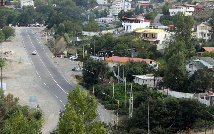 (تصاویر) زمینخواری در گردنه حیران (تصاویر) زمینخواری در گردنه حیران