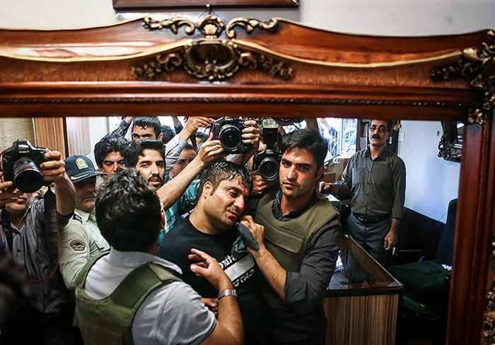 (تصاویر) بازسازی سرقت از طلافروشی خانی‌آباد