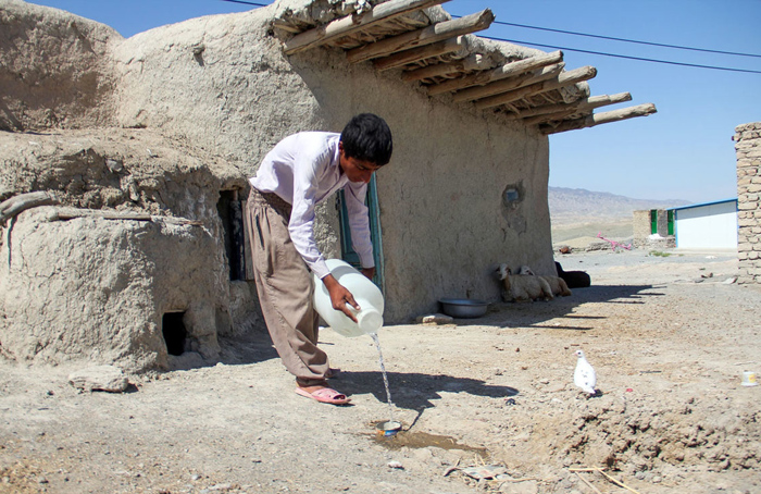 (تصاویر) بی آبی در روستای «فتح الله» (تصاویر) بی آبی در روستای «فتح الله»