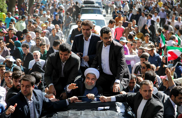 (تصاویر) استقبال از روحانی تغییری نکرد