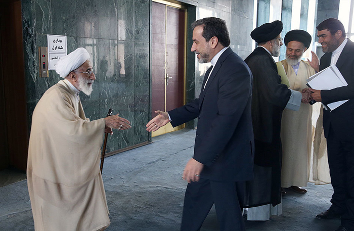 (تصاویر) سخنرانی عراقچی در جمع خبرگان (تصاویر) سخنرانی عراقچی در جمع خبرگان