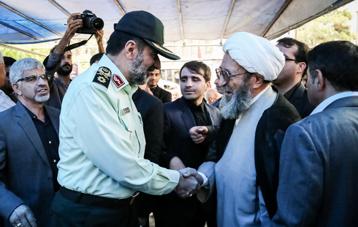 (تصاویر) مقامات در ختم پدر شهید جهانآرا (تصاویر) مقامات در ختم پدر شهید جهانآرا