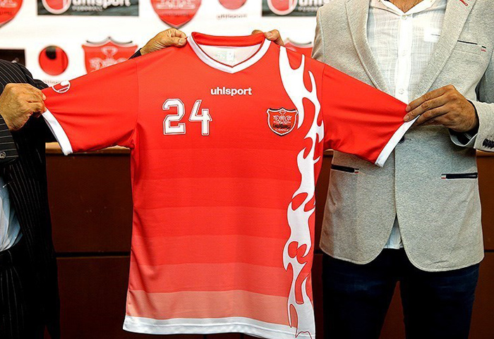 (تصاویر) رونمایی از لباس جدید پرسپولیس (تصاویر) رونمایی از لباس جدید پرسپولیس