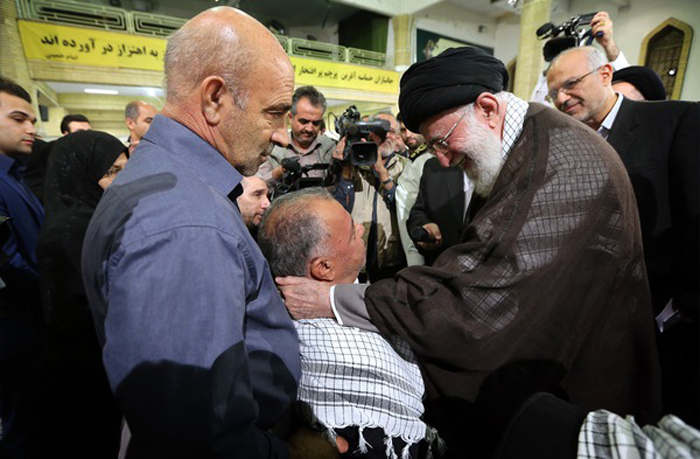 (تصاویر) دیدار جانبازان با رهبرانقلاب (تصاویر) دیدار جانبازان با رهبرانقلاب