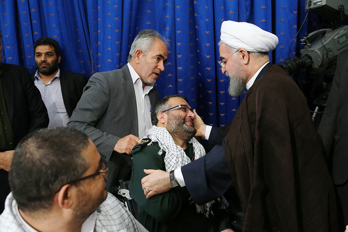 (تصاویر) دیدار روحانی با جانبازان (تصاویر) دیدار روحانی با جانبازان