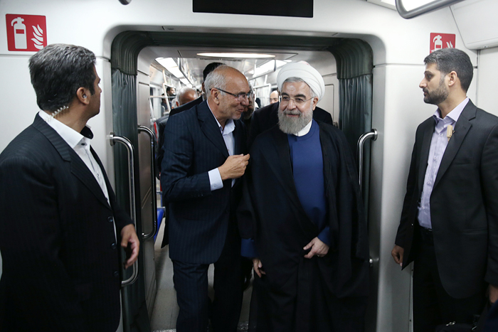 (تصاویر) روحانی و قالیباف در مترو (تصاویر) روحانی و قالیباف در مترو