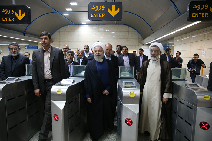 (تصاویر) روحانی و قالیباف در مترو (تصاویر) روحانی و قالیباف در مترو