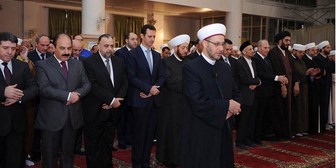 (تصویر) حضور بشار اسد در نماز عید قربان