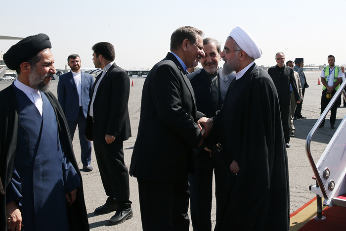 روحانی وارد تهران شد روحانی وارد تهران شد
