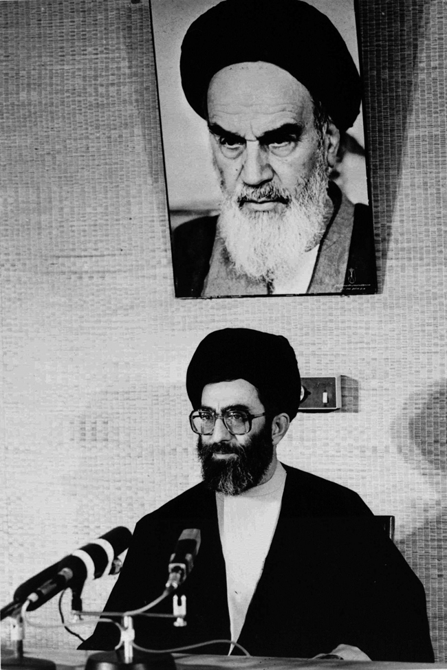 (تصاویر) دور اول ریاست جمهوری آیت‌الله‌خامنه‌ای