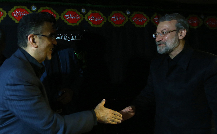 (تصاویر) لاریجانی در عزاداری خانه مجیدی (تصاویر) لاریجانی در عزاداری خانه مجیدی