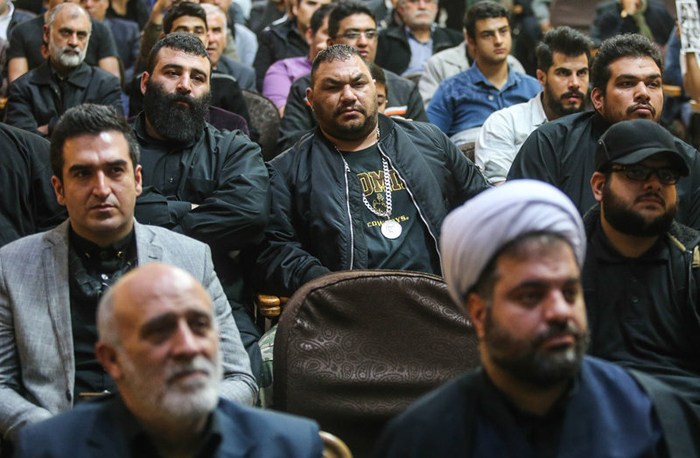 (تصاویر) اولین سالگرد مرتضی پاشایی (تصاویر) اولین سالگرد مرتضی پاشایی