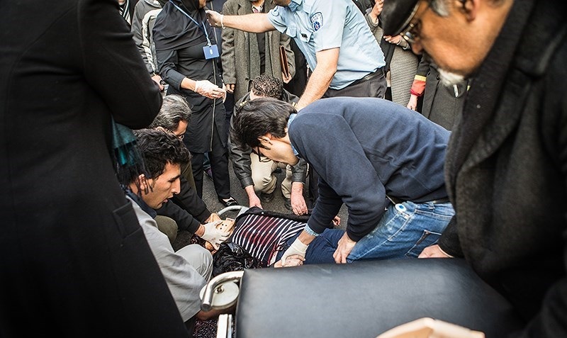 (تصاویر) ۲۰دقیقه جان دادن در ۲۰قدمی بیمارستان (تصاویر) ۲۰دقیقه جان دادن در ۲۰قدمی بیمارستان