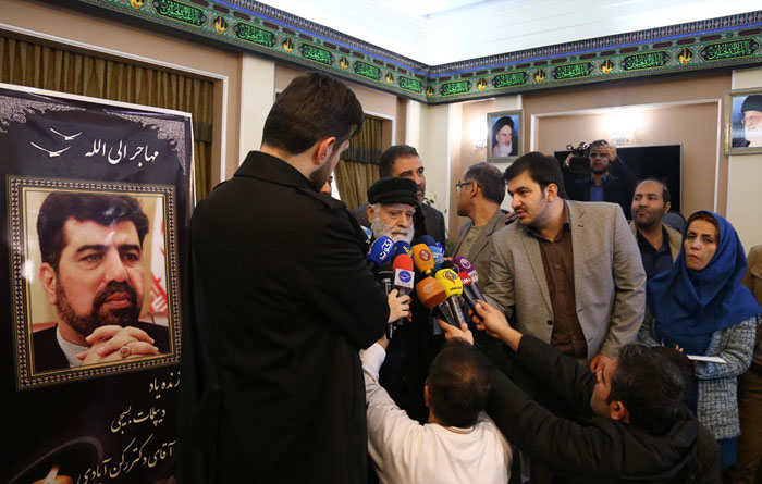 پیکر مرحوم رکنآبادی وارد تهران شد پیکر مرحوم رکنآبادی وارد تهران شد