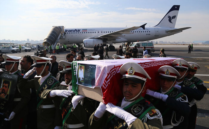 پیکر مرحوم رکنآبادی وارد تهران شد پیکر مرحوم رکنآبادی وارد تهران شد