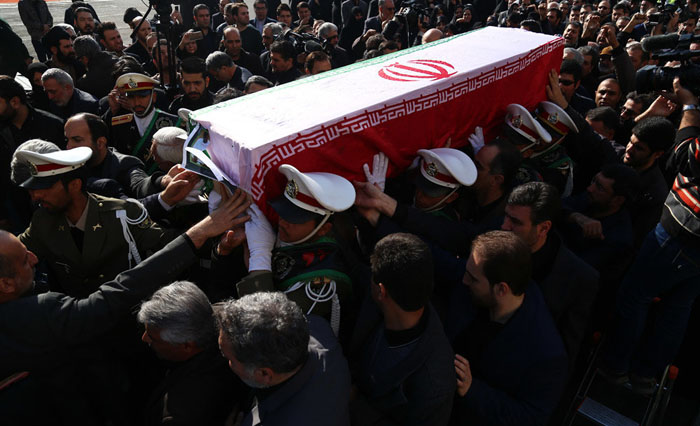 پیکر مرحوم رکنآبادی وارد تهران شد پیکر مرحوم رکنآبادی وارد تهران شد