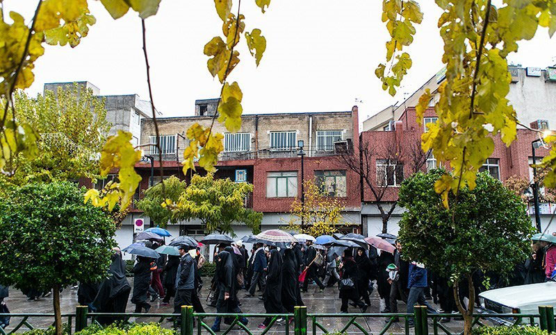 (تصاویر) کاروان اربعین در تهران زیر باران (تصاویر) کاروان اربعین در تهران زیر باران