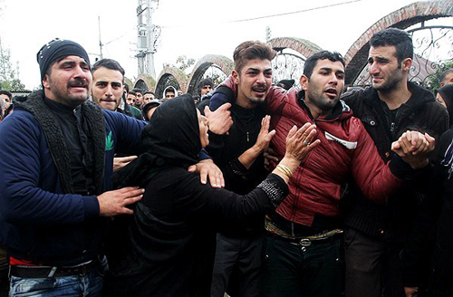 (تصاویر) تشییع زائران جانباخته اربعین (تصاویر) تشییع زائران جانباخته اربعین