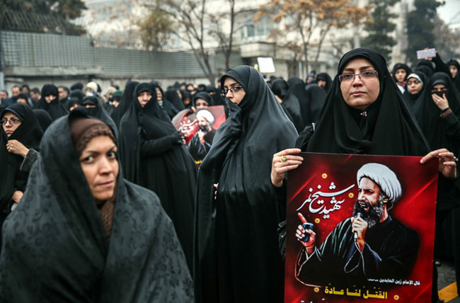 (تصاویر) برخورد پلیس با معترضان مقابل کنسولگری عربستان (تصاویر) برخورد پلیس با معترضان مقابل کنسولگری عربستان