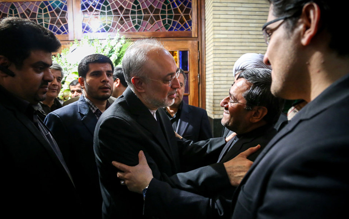 (تصاویر) از مشایی تا ظریف در ختم پدر قشقاوی (تصاویر) از مشایی تا ظریف در ختم پدر قشقاوی