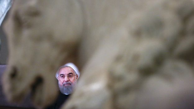 پوشاندن مجسمههای برهنه هنگام بازدید روحانی از موزهای در رم +(تصویر) پوشاندن مجسمههای برهنه هنگام بازدید روحانی از موزهای در رم +(تصویر)