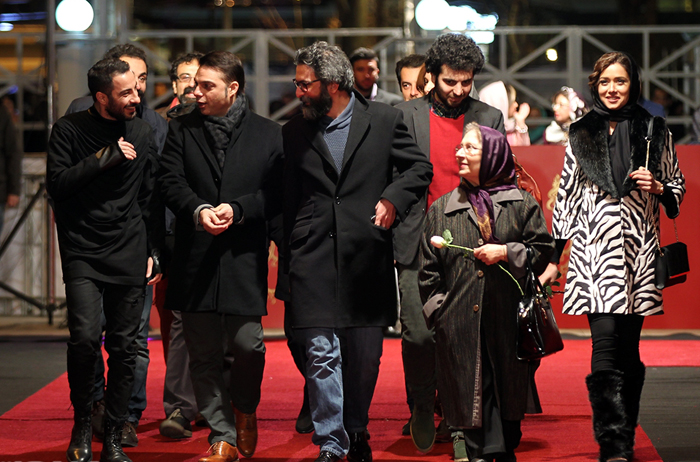 (تصاویر) افتتاحیه جشنواره فجر با حضور ستارگان (تصاویر) افتتاحیه جشنواره فجر با حضور ستارگان