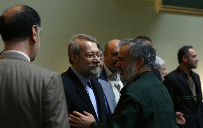 (تصاویر) بازداشت کنندگان ملوانان در مجلس (تصاویر) بازداشت کنندگان ملوانان در مجلس