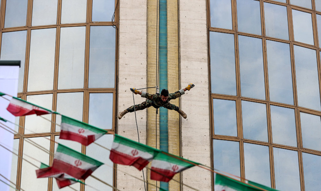 (تصاویر) راهپیمایی 22 بهمن در تهران (تصاویر) راهپیمایی 22 بهمن در تهران