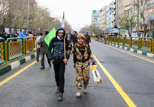(تصاویر) راهپیمایی 22 بهمن در تهران (تصاویر) راهپیمایی 22 بهمن در تهران