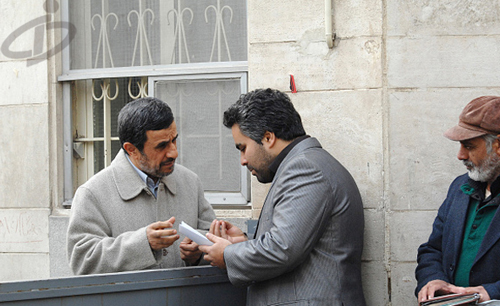 (تصاویر) صف مراجعه به احمدینژاد (تصاویر) صف مراجعه به احمدینژاد