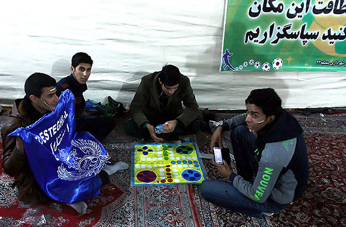(تصاویر) اسکان شبانه تماشاگران دربی (تصاویر) اسکان شبانه تماشاگران دربی