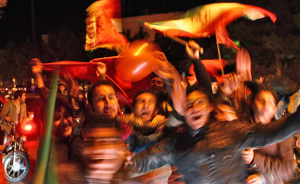 دربی استقلال و پرسپولیس: ورزش یا کارناوال؟ دربی استقلال و پرسپولیس: ورزش یا کارناوال؟