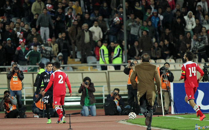 (تصاویر) متن و حواشی دربی 79