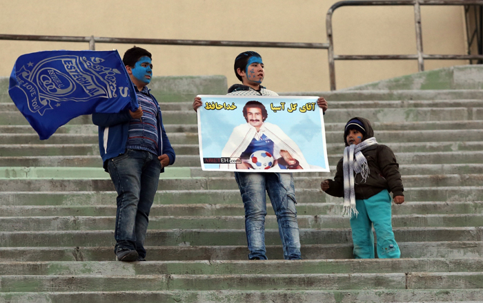 (تصاویر) متن و حواشی دربی 79