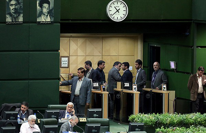 (تصاویر) متن و حواشی جلسه علنی مجلس