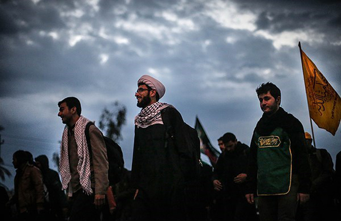 (تصاویر) پیاده روی بزرگ زائران از نجف به کربلا (تصاویر) پیاده روی بزرگ زائران از نجف به کربلا