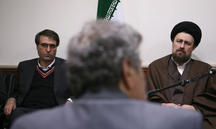 (تصاویر) دیدار پرسپولیسیها با یادگارامام(ه) (تصاویر) دیدار پرسپولیسیها با یادگارامام(ه)