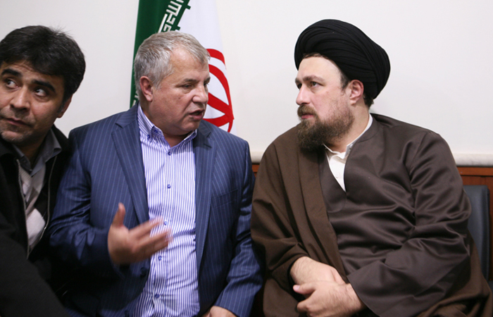(تصاویر) دیدار پرسپولیسیها با یادگارامام(ه) (تصاویر) دیدار پرسپولیسیها با یادگارامام(ه)