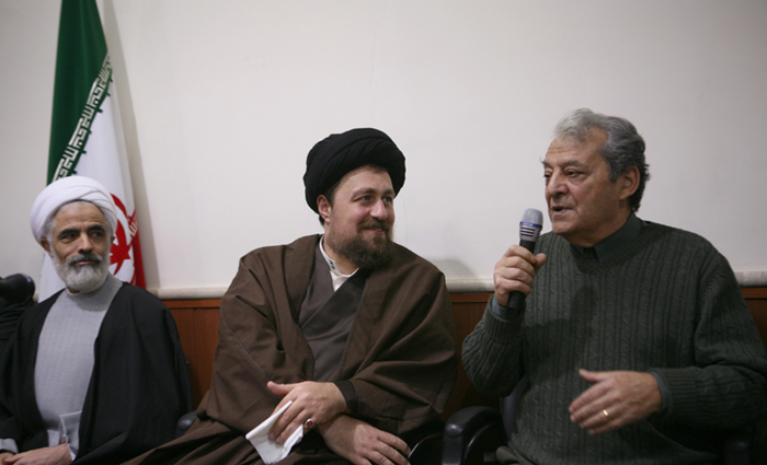 (تصاویر) دیدار پرسپولیسیها با یادگارامام(ه) (تصاویر) دیدار پرسپولیسیها با یادگارامام(ه)