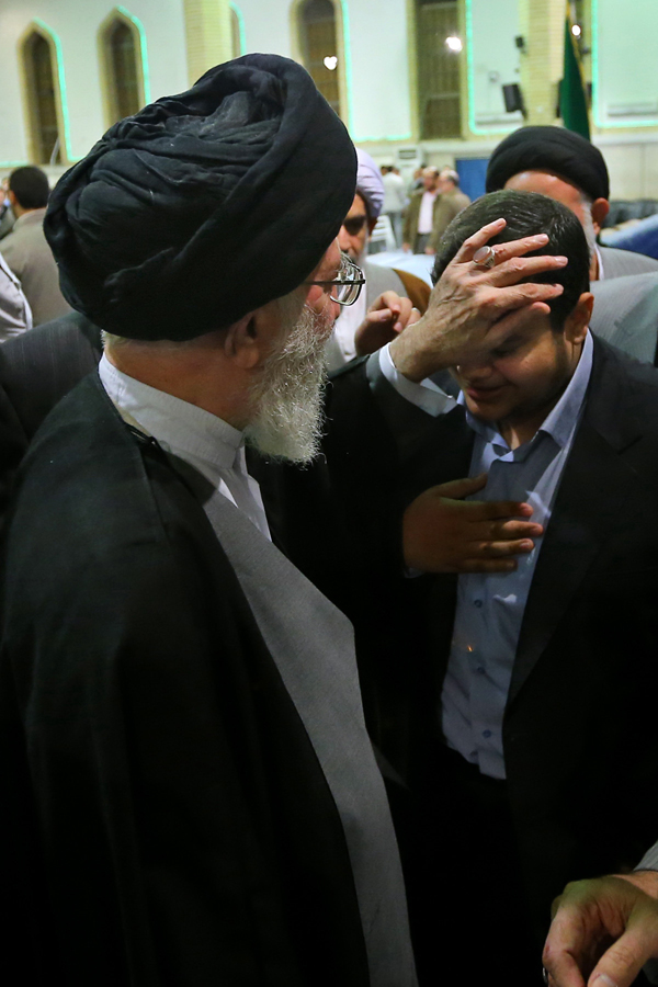 (تصاویر) دیدار مسئولان و علمای اسلامی با رهبرانقلاب