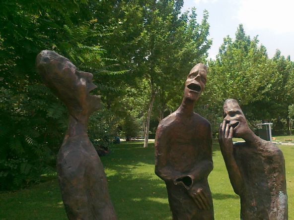 تاثیر مجسمههای شهری بر روی مردم تاثیر مجسمههای شهری بر روی مردم