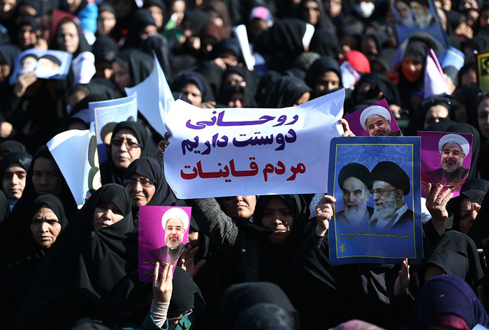 (تصاویر) استقبال از روحانی در بیرجند (تصاویر) استقبال از روحانی در بیرجند